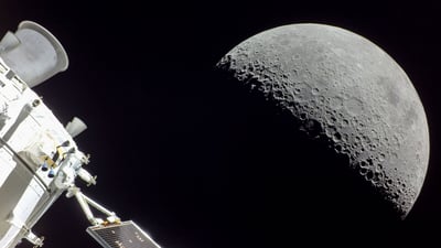 Bing wallpaper July 20, 2023. The moon seen from the Orion spacecraft of NASA's Artemis mission (© NASA)