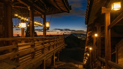 Bing wallpaper March 11, 2021. ｢東大寺二月堂｣奈良県, 奈良市 (© Hiroshi Watanabe/Shutterstock)