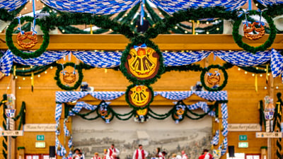 Bing wallpaper September 18, 2026. Oktoberfest München, Bayern (© FooTToo/Getty Images)