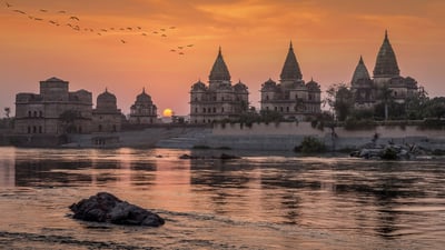 Bing wallpaper September 16, 2021. The monuments of Orchha in Madhya Pradesh, India (© Kevin Standage/Shutterstock)