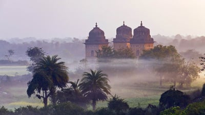 Bing wallpaper December 22, 2019. Orchha Palace on a misty morning at sunrise (© Luigi Vaccarella/Sime/eStock Photo)