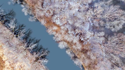 Bing wallpaper February 27, 2020. Otter Creek in winter in Brandon, Vermont, USA (© Caleb Kenna/Offset)