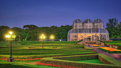 Bing wallpaper February 22, 2025. Atardecer no Jardim Botânico de Curitiba, Paraná (© advjmneto/Getty Images)