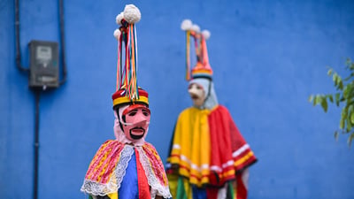 Bing wallpaper June 26, 2026. Integrantes do Bloco Boi Faceiro na celebração do bumba-meu-boi, São Caetano de Odivelas, Pará (© Pedro Vilela/Stringer/Getty Images)