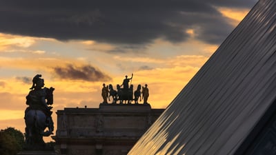 Bing wallpaper July 27, 2023. Arc de Triomphe du Carrousel and Louvre Pyramid, Paris, France (© Jon Hicks/Getty Images)