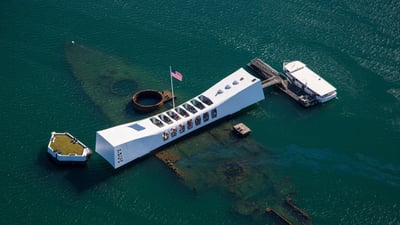 Bing wallpaper December 7, 2023. USS Arizona Memorial, Pearl Harbor, Oahu, Hawaii (© Douglas Peebles Photography/Alamy)