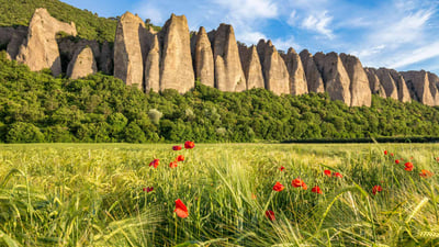 Bing wallpaper September 1, 2024. Les Pénitents des Mées, Alpes-de-Haute-Provence (© Cavalier Michel/Hemis/Alamy Stock Photo)