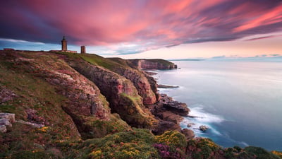 Bing wallpaper May 6, 2020. Phare du Cap Fréhel sur la Côte d’Émeraude, Bretagne, France (© Stefan Hefele/mauritius images GmbH/Alamy Stock Photo)