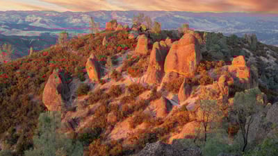 Bing wallpaper January 16, 2025. High Peaks Trail in Pinnacles National Park, San Benito County, California (© yhelfman/Getty Images)