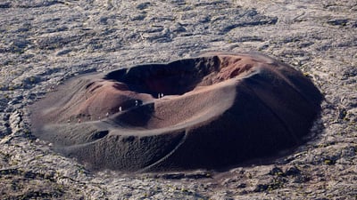 Bing wallpaper October 16, 2024. Volcan Formica Leo, Piton de la Fournaise, île de La Réunion (© Stefan Kiefer/imageBROKER.com GmbH & Co. KG/Alamy Stock Photo)