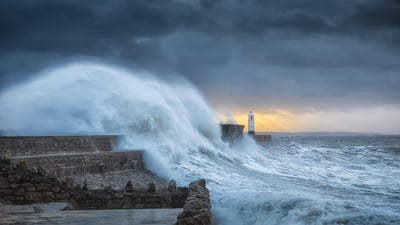 Bing wallpaper November 18, 2024. Porthcawl Lighthouse, Wales (© Leighton Collins/Alamy)