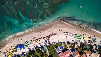 Bing wallpaper October 1, 2025. Praia de Porto de Galinhas, Pernambuco (© Ildo Frazao/Getty Images)