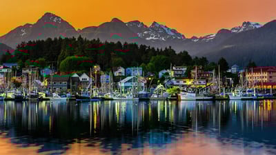 Bing wallpaper October 17, 2020. ｢シトカの港｣米国アラスカ州 (© Blaine Harrington III/Alamy)