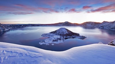 Bing wallpaper January 6, 2021. Crater Lake in Oregon (© Steve Bloom Images/Alamy)