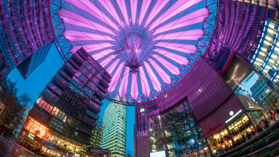 Bing wallpaper June 23, 2023. Beleuchteter Innenraum, Sony Center, Berlin (© travelstock44/Alamy Stock Photo)
