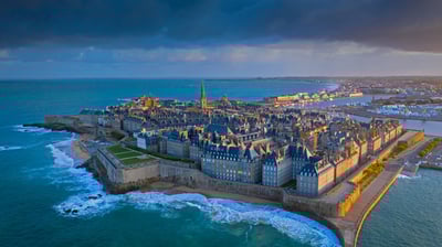 Bing wallpaper October 12, 2021. Saint-Malo in Brittany, France (© Mathieu Rivrin/Moment/Getty Images)