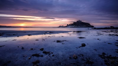 Bing wallpaper January 29, 2026. St. Michael's Mount à Marazion, Cornouailles, Angleterre, Royaume-Uni (© Baxter Bradford/robertharding/Getty Images)