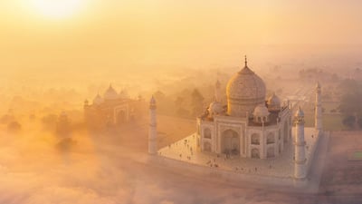 Bing wallpaper January 22, 2020. The Taj Mahal for India's Republic Day (© Michele Falzone/plainpicture)