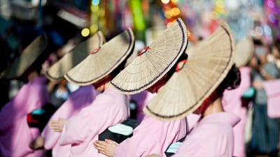 Bing wallpaper July 6, 2024. 越中おわら節の踊り, 東京 (© Keith Tsuji/特派員/Getty Images)