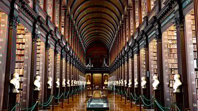 Bing wallpaper October 26, 2020. ｢トリニティ・カレッジ図書館｣アイルランド, ダブリン (© Carl Bruemmer/age fotostock)