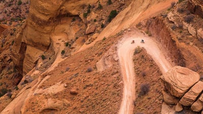 Bing wallpaper June 3, 2020. Mountain bikers on White Rim Road in Canyonlands National Park, Utah (© Grant Ordelheide/Tandem Stills + Motion)